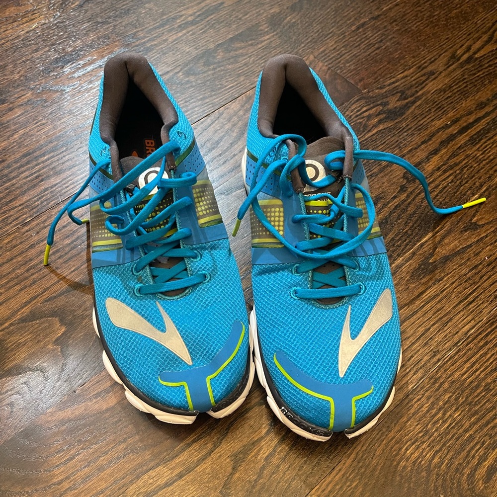 Brooks Pureflow 4 Running Shoes. Size 11.5 mens. Great condition